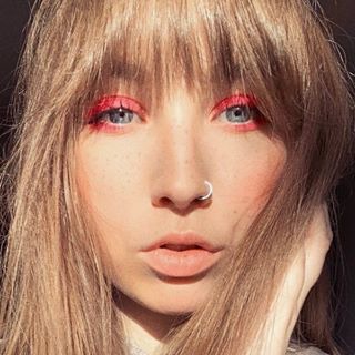 Блоггер Алексис Бложенька Блоггер Алексис Бложенька