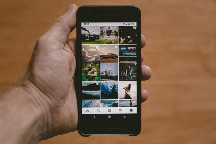 новый онлайн-сервис для скачивания изображений, видео и текстов из Instagram