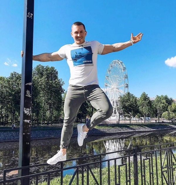 Блоггер Никита Серов Блоггер Никита Серов