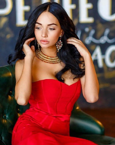 Блоггер Мариана Карпова Блоггер Мариана Карпова