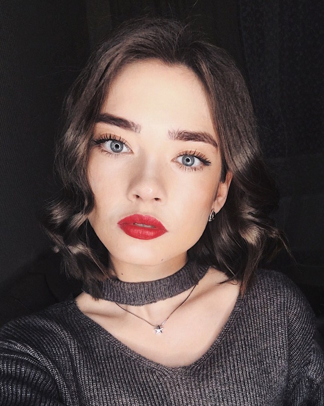 Блоггер Соня Хромова Блоггер Соня Хромова