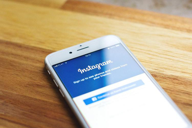 разработчики Instagram решили упростить жизнь владельцам нескольких аккаунтов