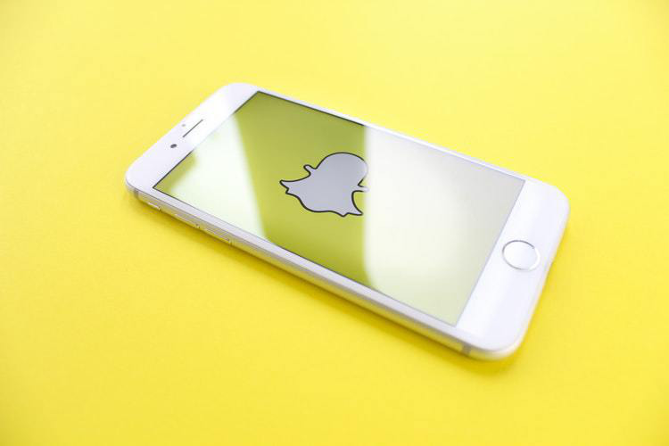 сотрудники Snapchat следят за пользователями