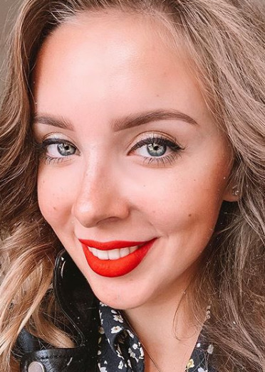 Блогер Кристина Поли Блогер Кристина Поли