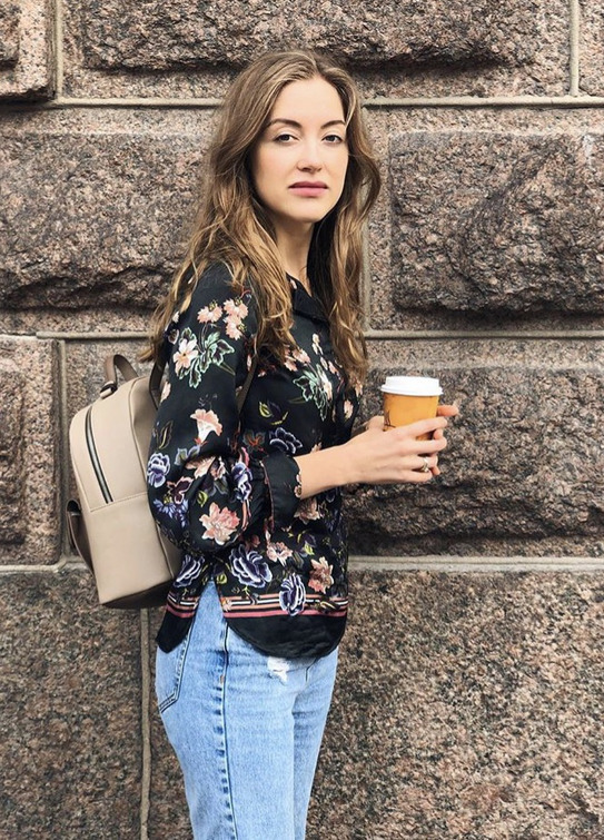 Блогер Анастасия Озерова