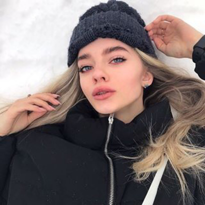 Блогер Полина Синяева