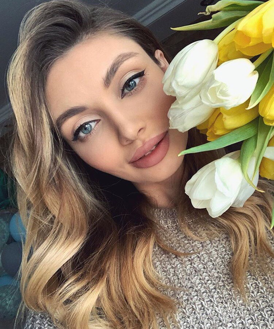 Блогер Анастасия Обвинцева Блогер Анастасия Обвинцева