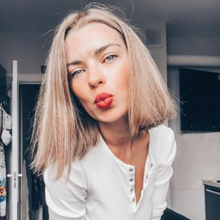 Блогер Милана Йованович Блогер Милана Йованович
