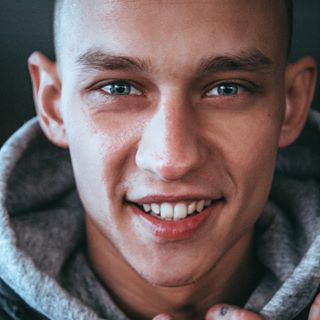 Блогер Руслан Беккер Блогер Руслан Беккер