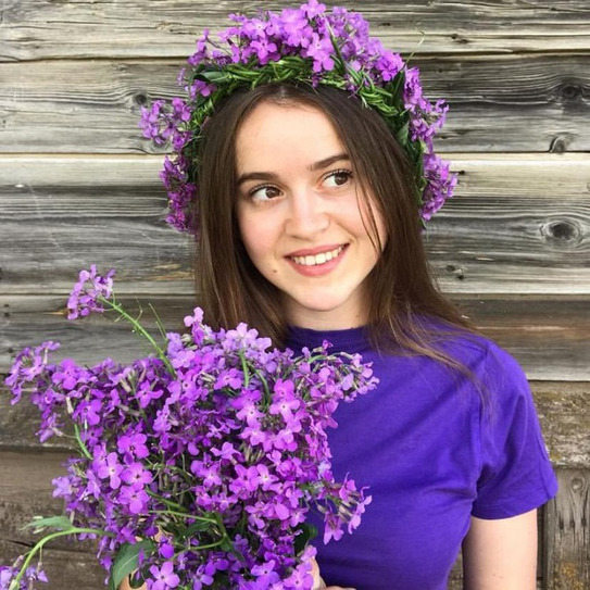 Блогер Каролина Деревенская