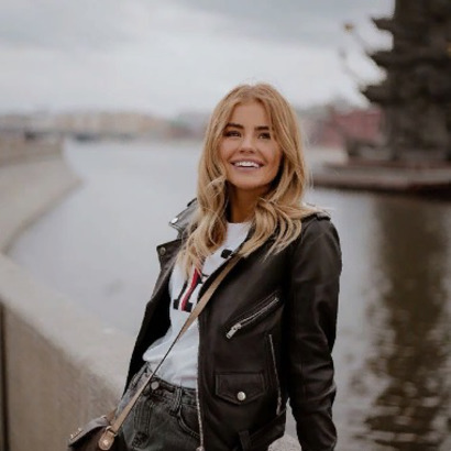 Блогер Леля Баранова