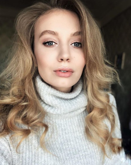 Блогер Даниэла Шаронова Блогер Даниэла Шаронова