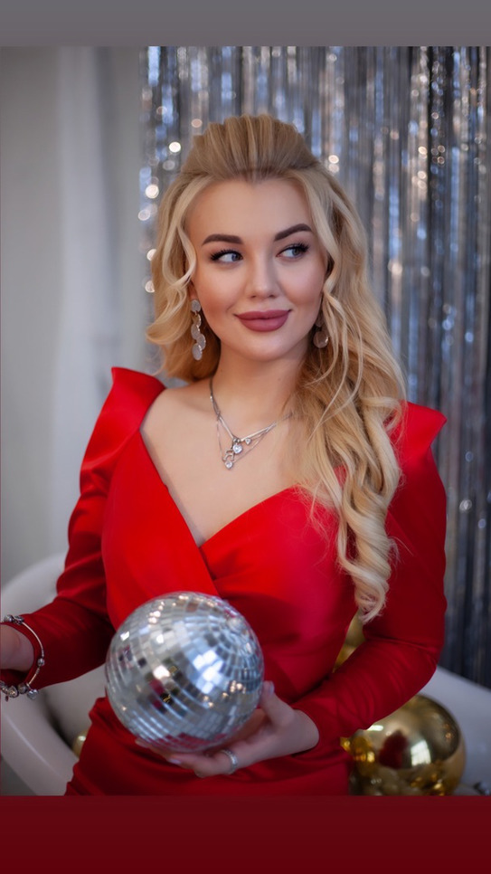 Блогер Яна Li Блогер Яна Li