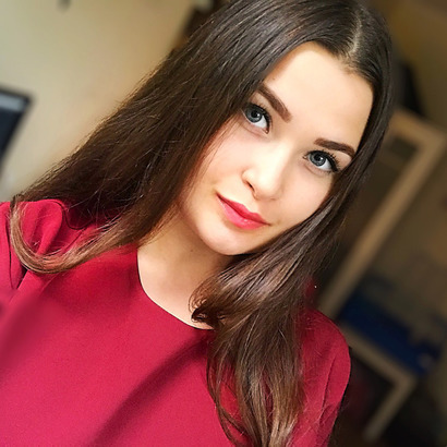 Блогер Ксюша Романова