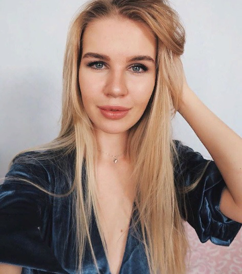 Блогер Полина Бонд