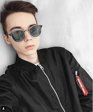 Блогер Илья February Блогер Илья February