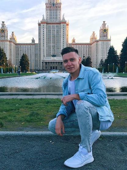 Блогер Владислав Лазарев Блогер Владислав Лазарев