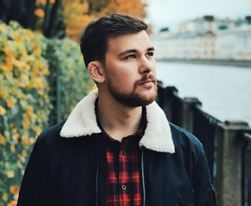 Блогер Андрей Свистунов
