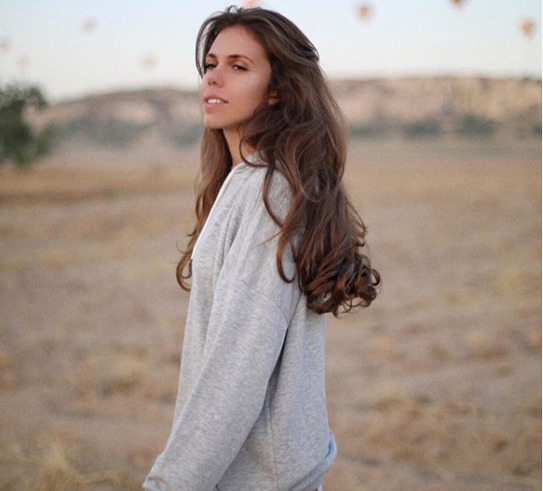 Блогер Лина Делика Блогер Лина Делика
