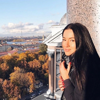 Блогер Юлия Газанбекова